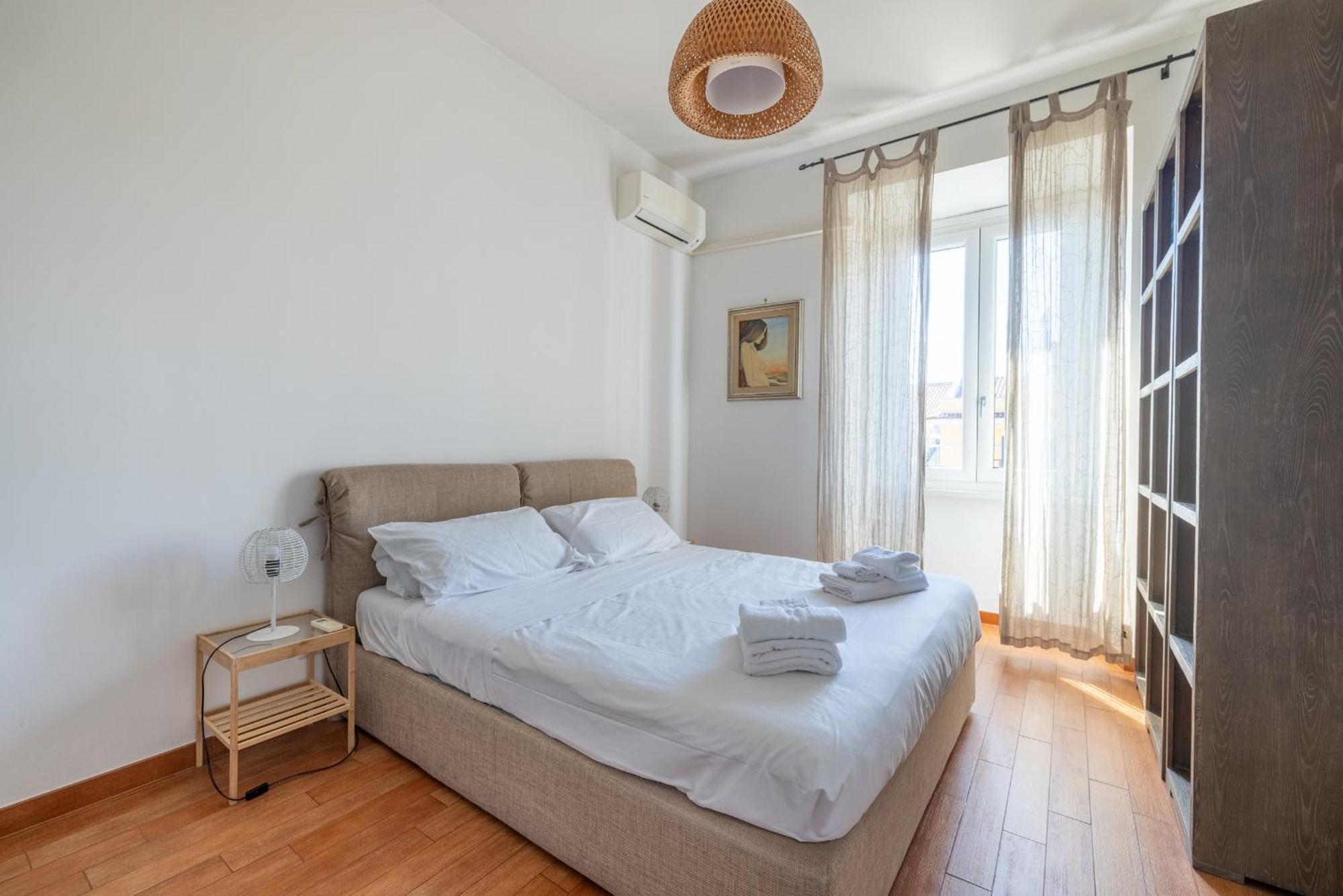 Emanuele Filiberto - B&d Apts *